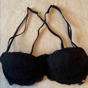 Victoria Secrets women’s size 32/B bra